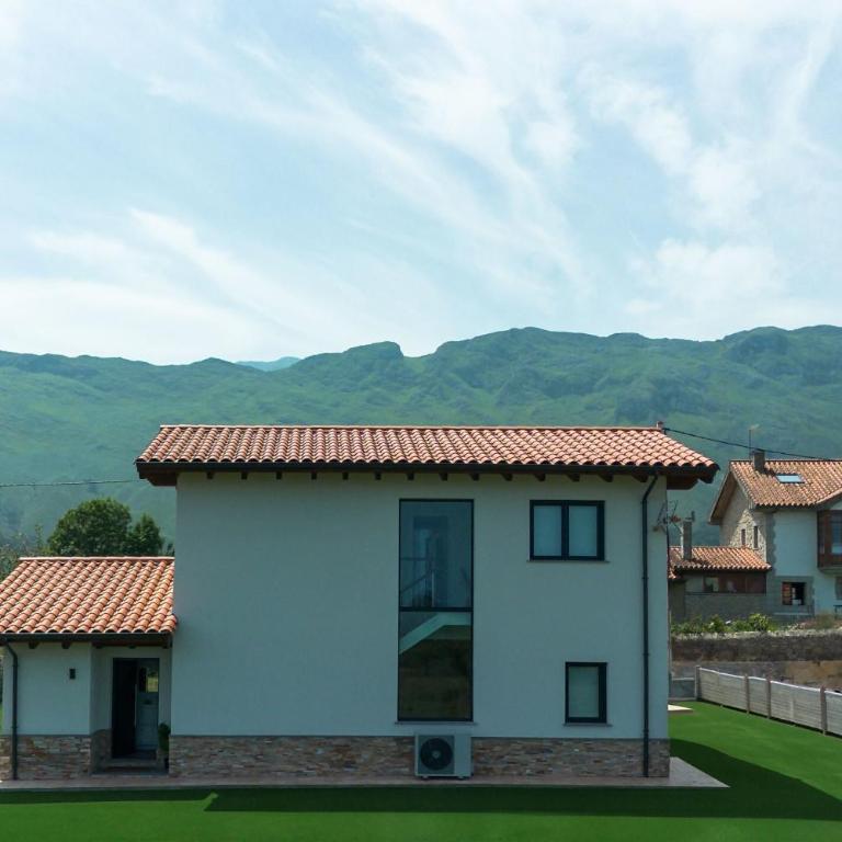 Casa Llanes con Jardín y Vistas – Mar y Cuera - Three-Bedroom Villa - 43