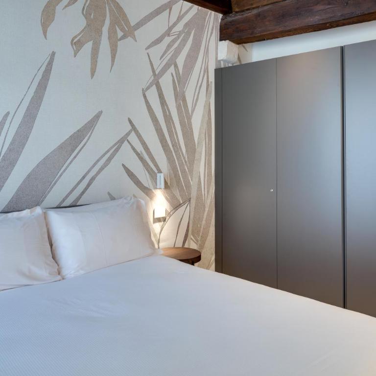 Zeno Suites - Deluxe Family Suite - 7