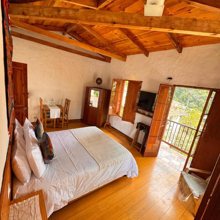 Terrazas de Salento - Habitación con cama grande y balcón - 14