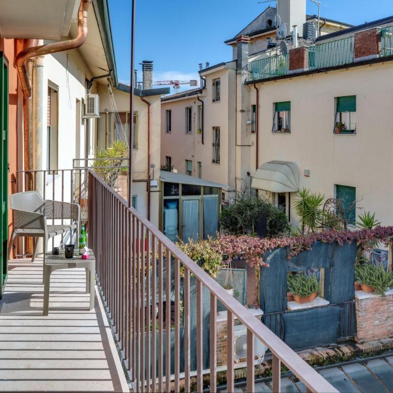 Zeno Suites - Family Suite with Balcony - 7