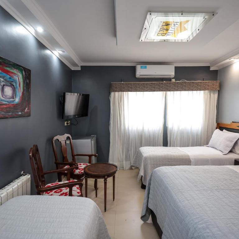 Hotel A&B Internacional - Habitación cuádruple - 15