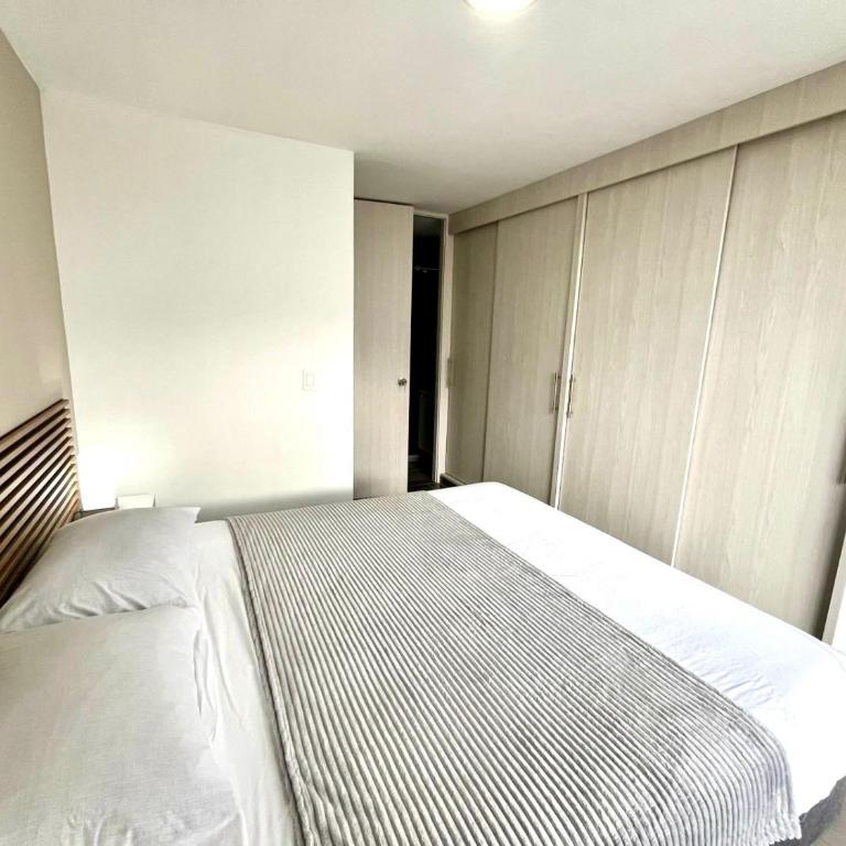 Apartamento con vista y ubicación perfecta en Sabaneta - Apartamento de 2 dormitorios - 17