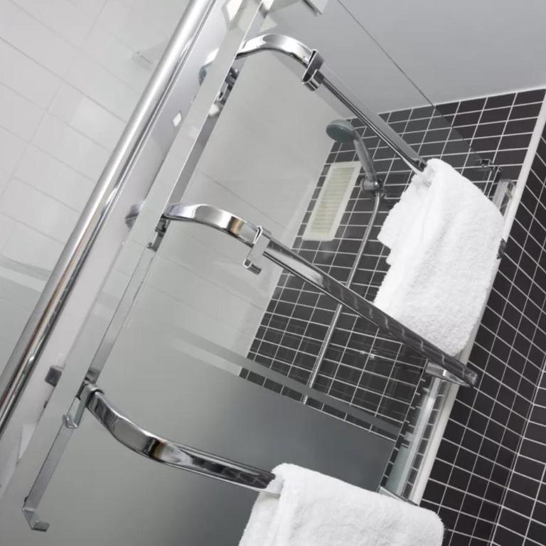 SingularStays Na Jordana - Three-Bedroom Apartment - 34
