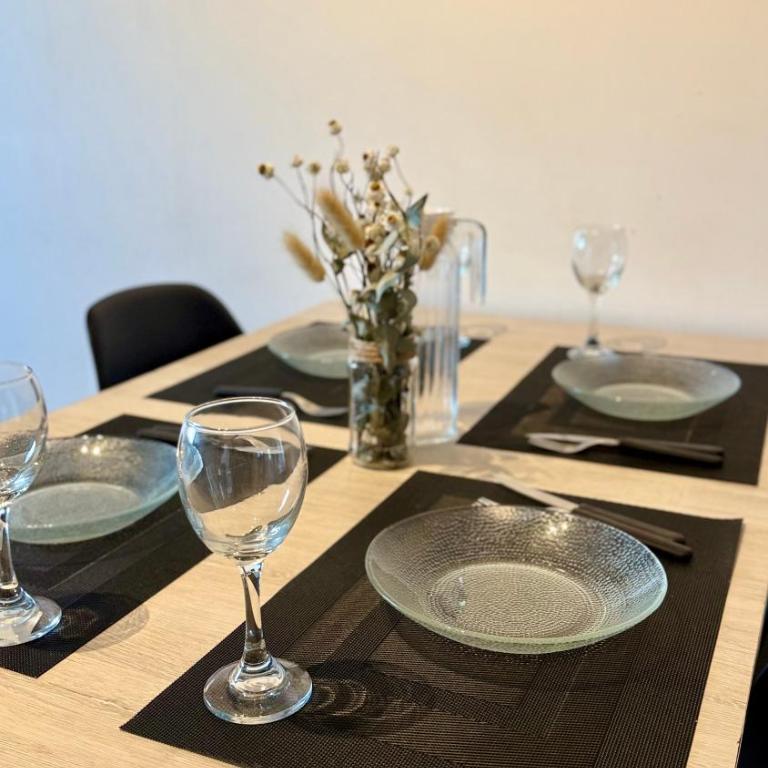 Pellegrini Apartments Mendoza !! Estupendos Departamentos con Cochera Privada cercanos a Parque Gral San Martin - Apartamento de 1 dormitorio con balcón y vistas a la montaña - 26