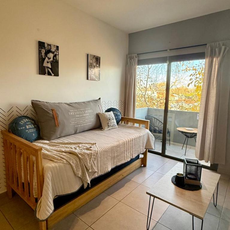 Pellegrini Apartments Mendoza !! Estupendos Departamentos con Cochera Privada cercanos a Parque Gral San Martin - One-Bedroom Apartment with Balcony and Mountain View - 10