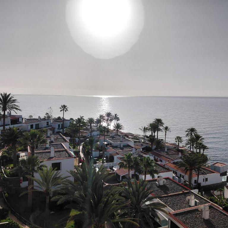 Sun and ocean - One-Bedroom Apartment - 7
