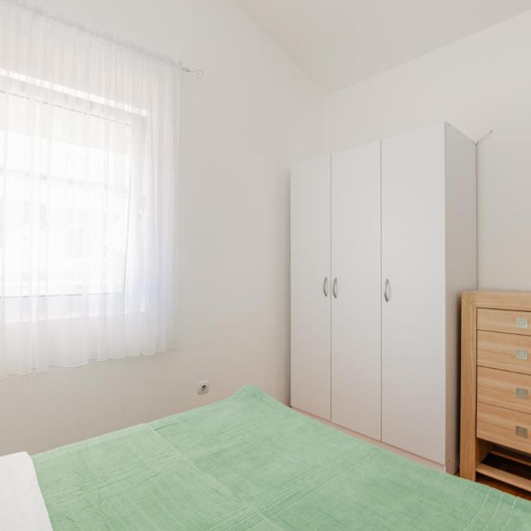 Igalo Blue - Bay View, Steps from Promenade - One-Bedroom Apartment with Bay View - 14