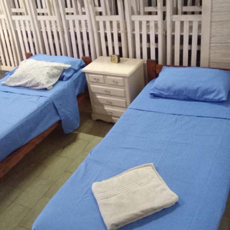 Casa con Amplio Parque a metros del Parador y Acceso a la cuidad - Apartamento de 2 dormitorios - 5
