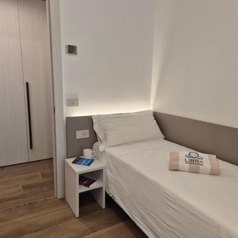 Libra Aparthotel - Appartamento con 2 Camere da Letto e Balcone - 5
