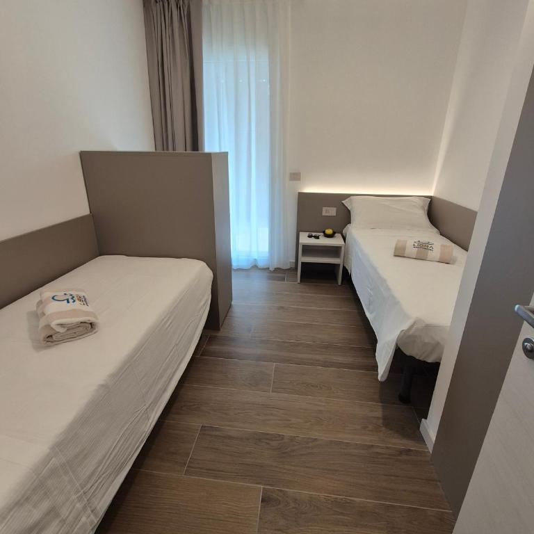 Libra Aparthotel - Appartamento con 2 Camere da Letto e Balcone - 7