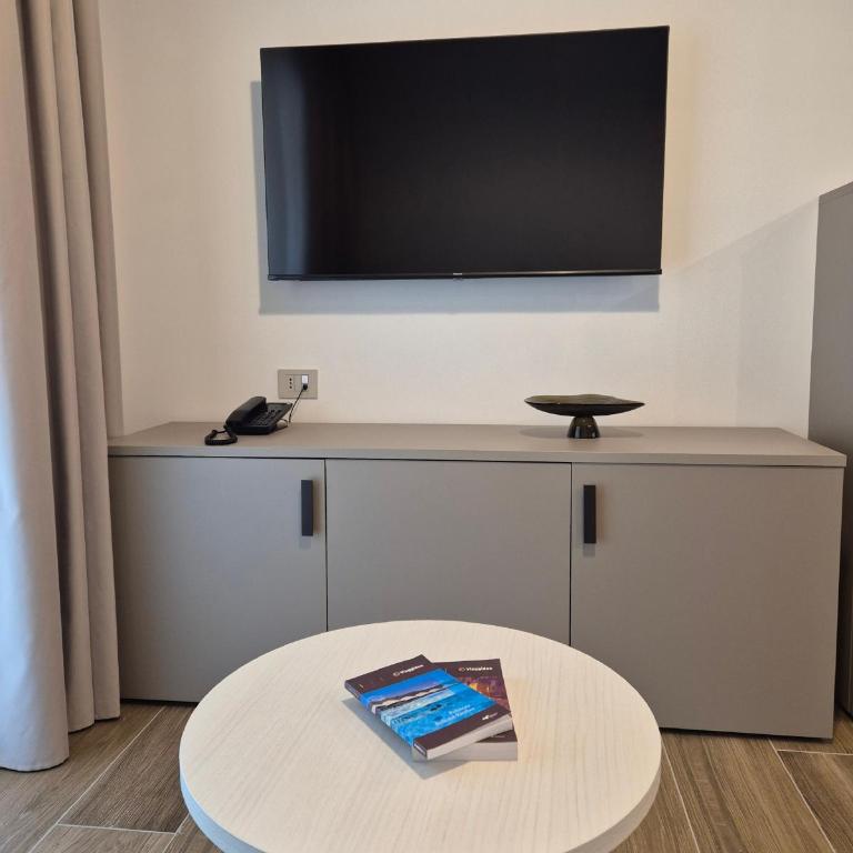 Libra Aparthotel - Appartamento con 2 Camere da Letto e Balcone - 13