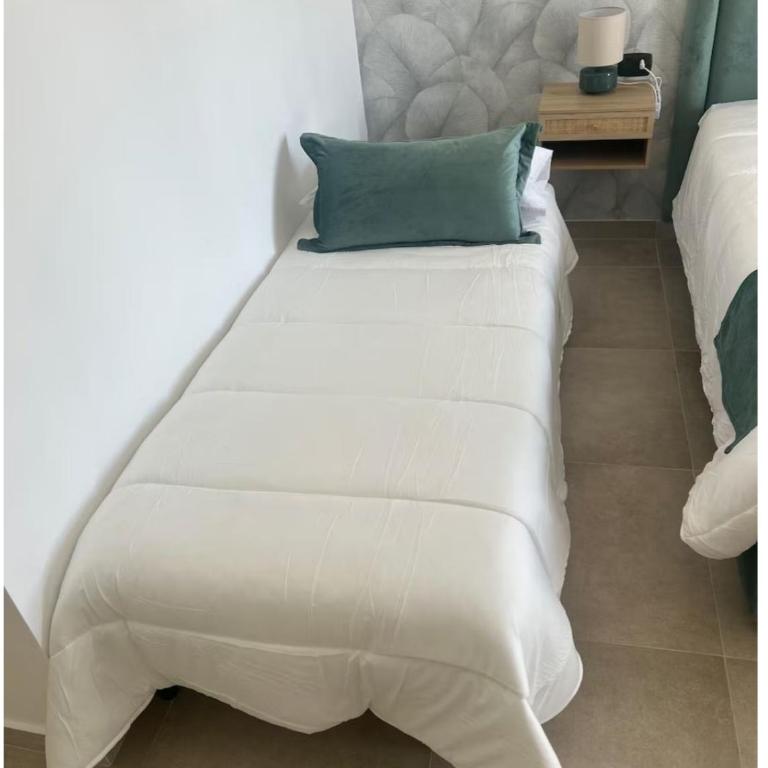 Maison Franca - Triple Room with Private Bathroom - 19