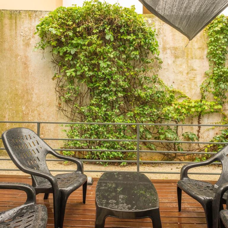 Hotel Maritimo - Quadruple Room with Balcony - 9