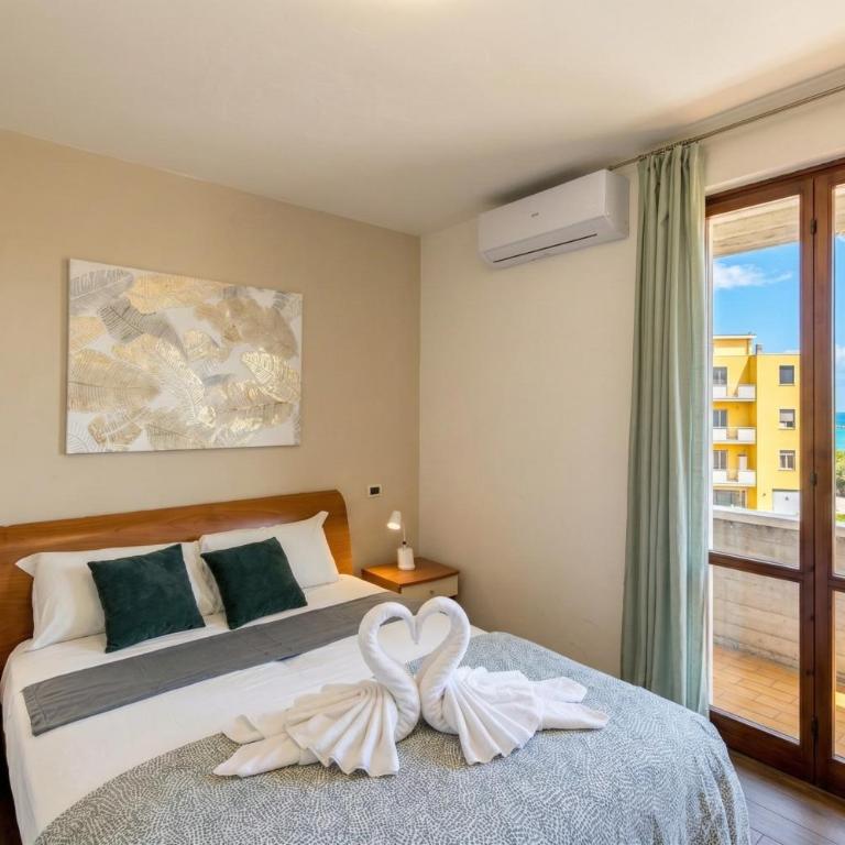Peschiera Fantasia DesenzanoLoft Official Partner Homes & Villas by Marriott Bonvoy - Apartment with Lake View - 18