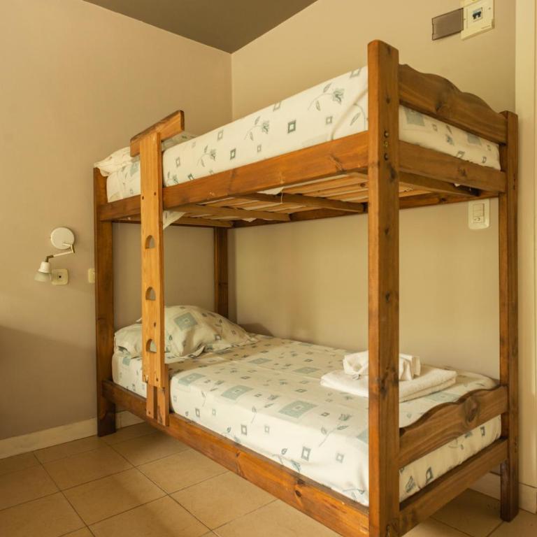 Hotel Maritimo - Quadruple Room - 2
