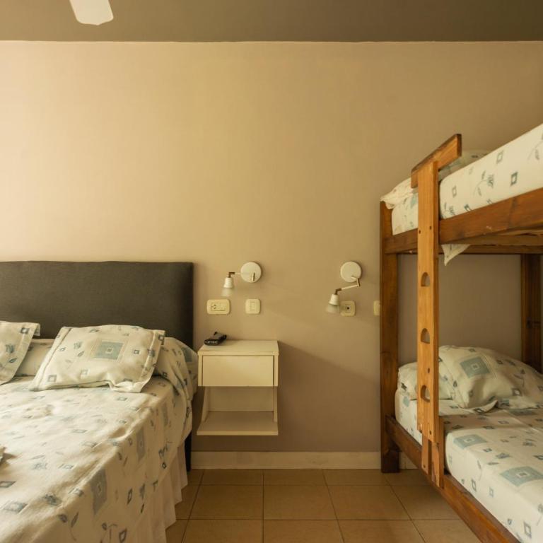 Hotel Maritimo - Quadruple Room - 3