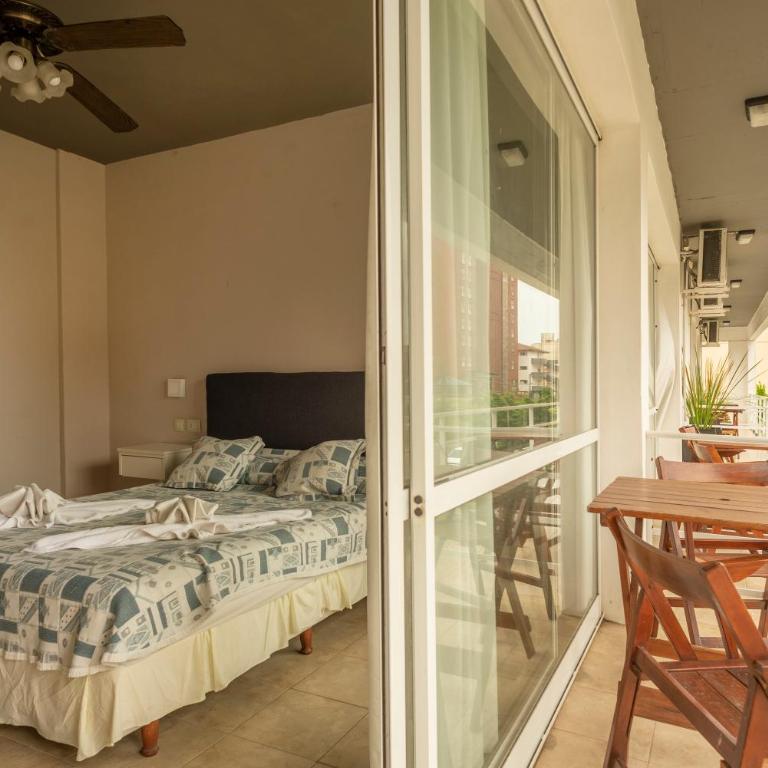 Hotel Maritimo - Family Room - 4