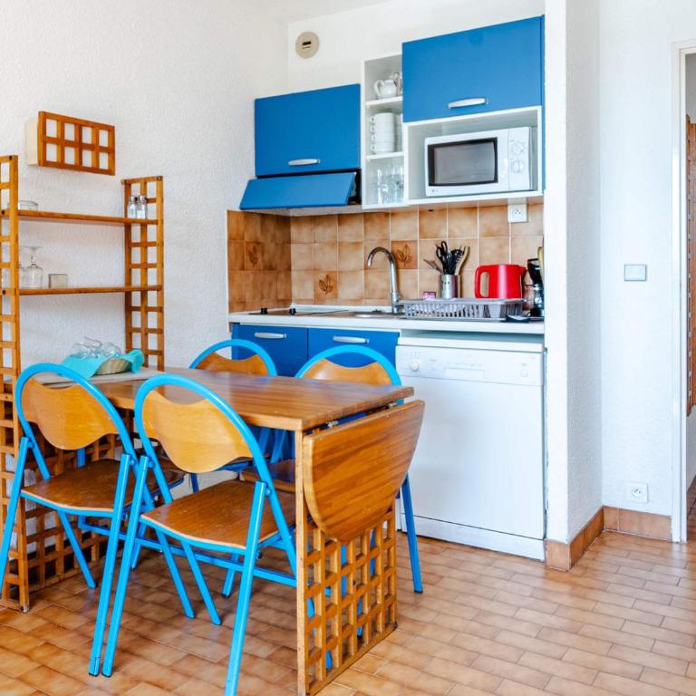 Appartement 8 personnes, terrasse, Wi-Fi, vue mer - FR-1-827-34 - Appartement - 15