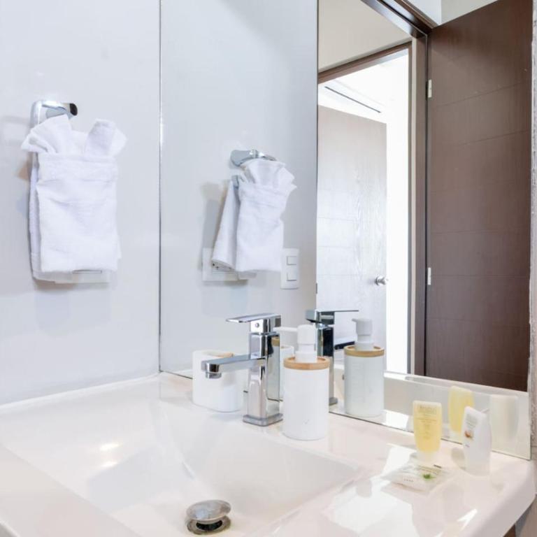 Luxury in Fundidora 9 guests Wifi 3BR 2Bath - Apartment - 30