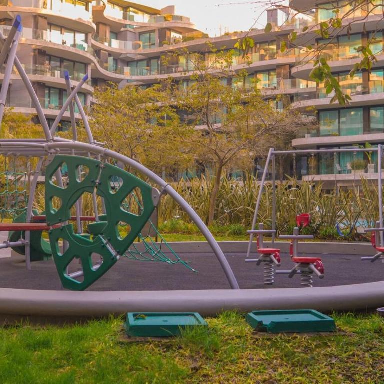 Forum Puerto del Buceo - Apartamento de 1 Dormitorio con vista al mar - Piscinas climatizadas interiores y exteriores - Sauna - Gimnasio completo y moderno - concierge 24 horas - Acepta mascotas - Apartment - 44