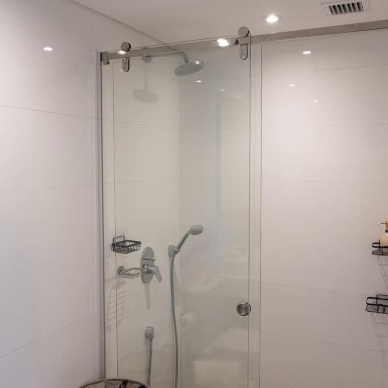 Forum Puerto del Buceo - Apartamento de 1 Dormitorio con vista al mar - Piscinas climatizadas interiores y exteriores - Sauna - Gimnasio completo y moderno - concierge 24 horas - Acepta mascotas - Apartment - 56