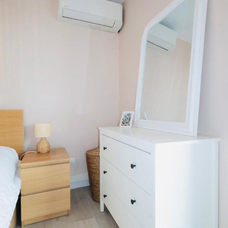 L'escale Azur - Apt 2 Prs - Vue Mer et Cap d'Antibes - Apartment mit 1 Schlafzimmer - 9
