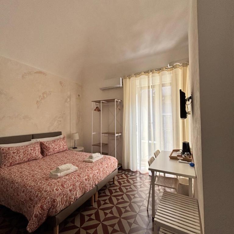 Il Teatro Rooms - Double Room with Private Bathroom - 5