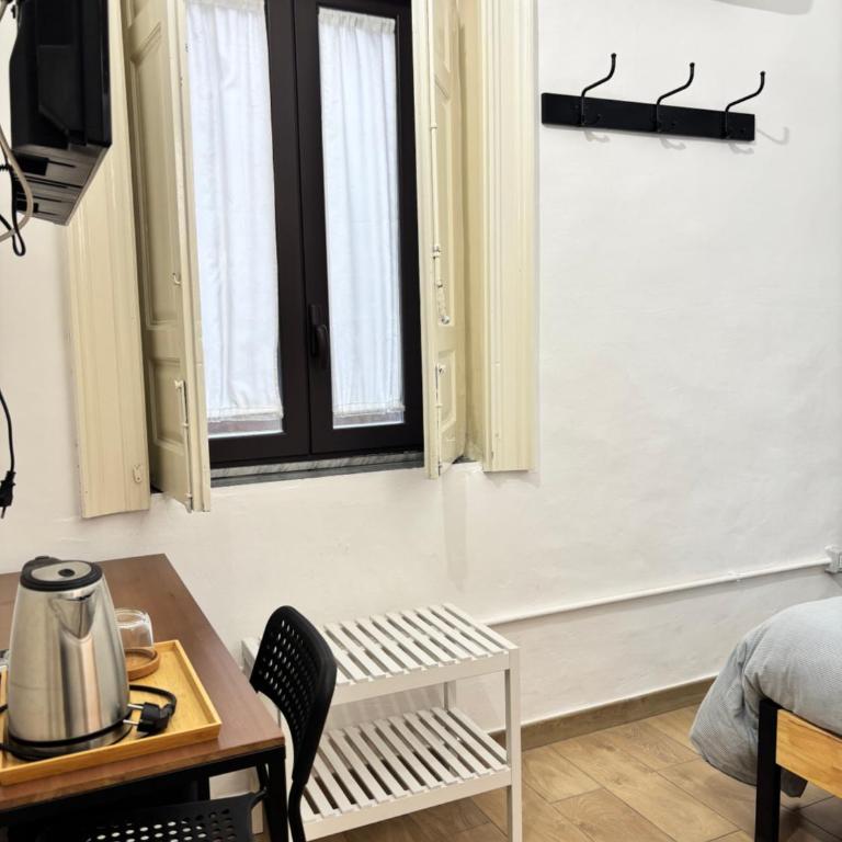 Il Teatro Rooms - Single Room with Private Bathroom - 3