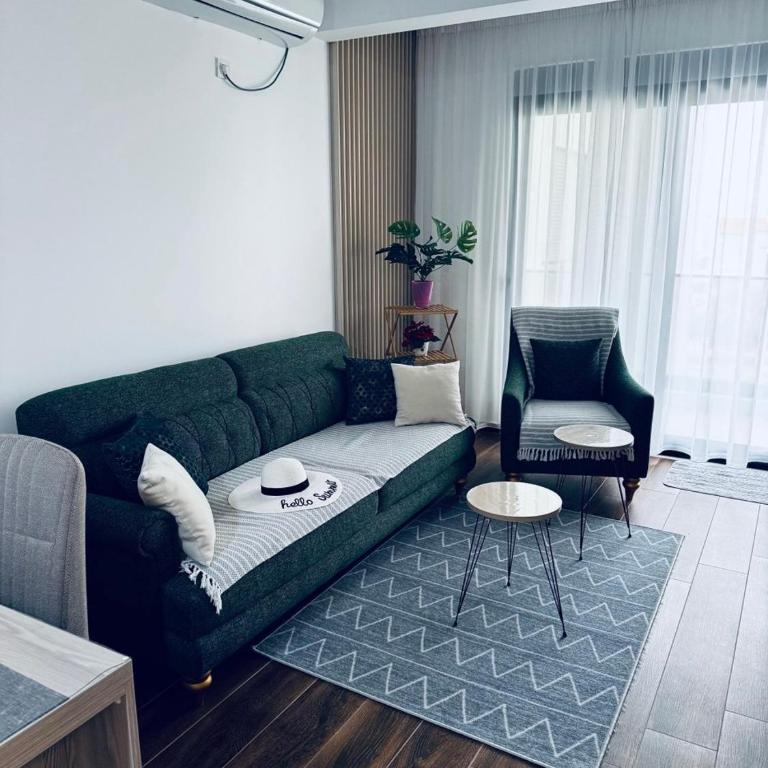 K-Club Apartments - One-Bedroom Apartment with Balcony and City View - 1