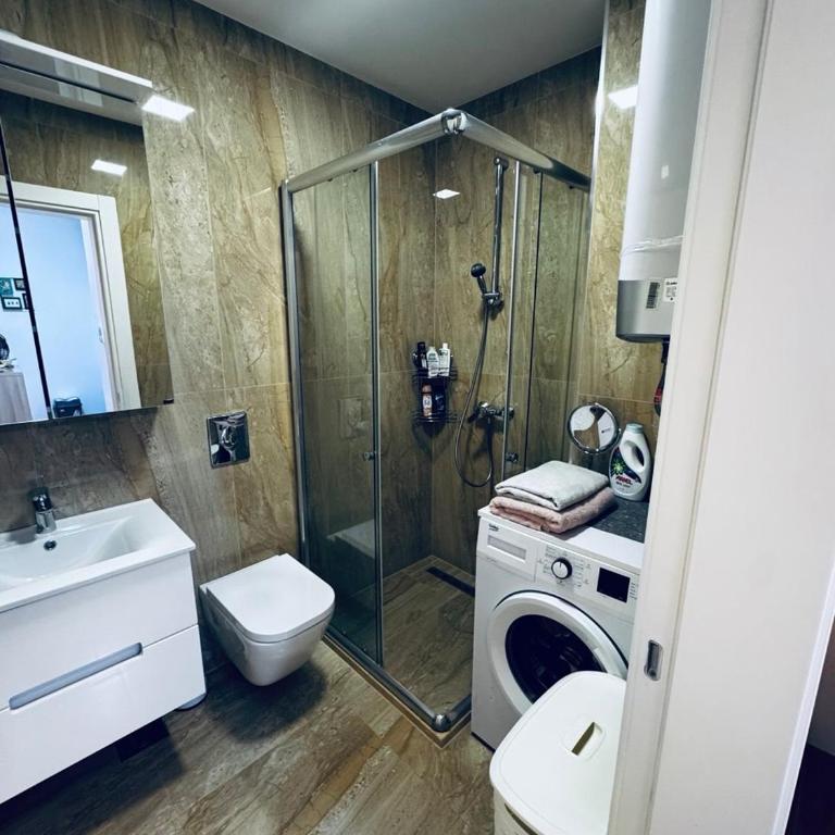 K-Club Apartments - One-Bedroom Apartment with Balcony and City View - 18