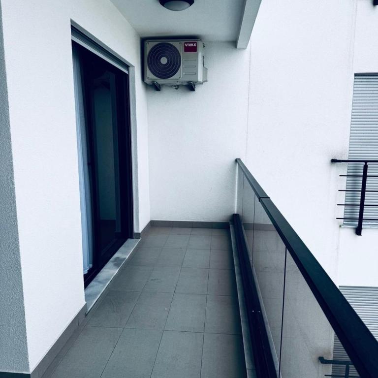 K-Club Apartments - One-Bedroom Apartment with Balcony and City View - 22