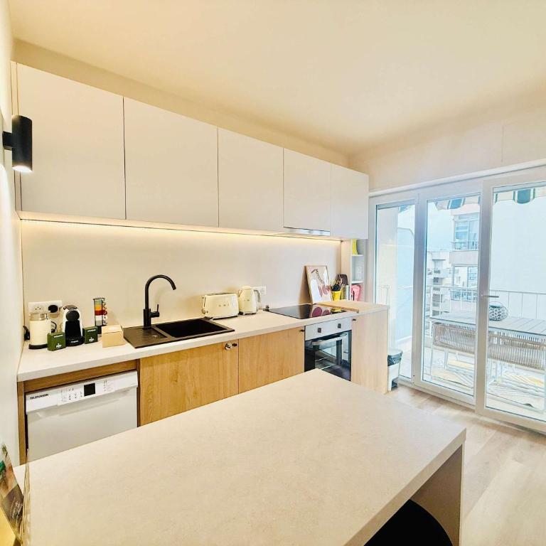 B020- Elegante et lumineux a deux pas plages et centre - Apartment - 15