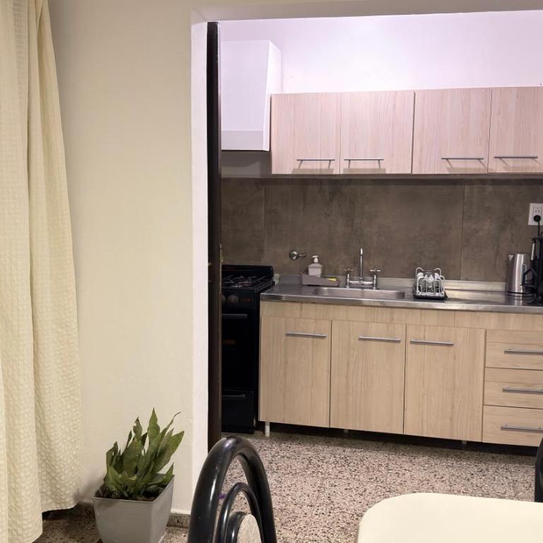 Casa con piscina privada, gran quincho y parrilla - Casa de 3 dormitorios - 15