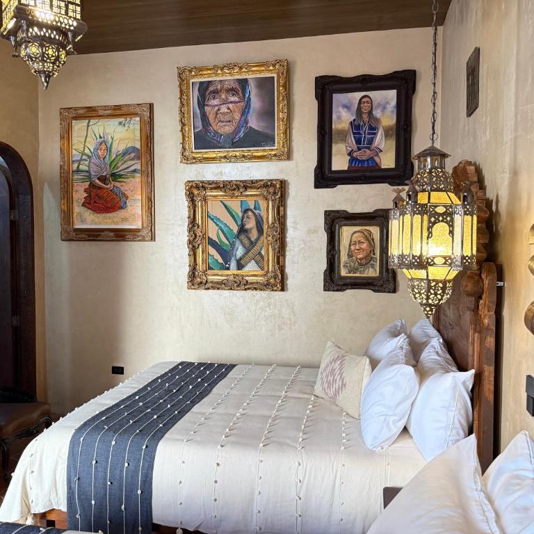 Riad Xula Boutique Hotel - Habitación con cama grande y vistas al jardín - 1