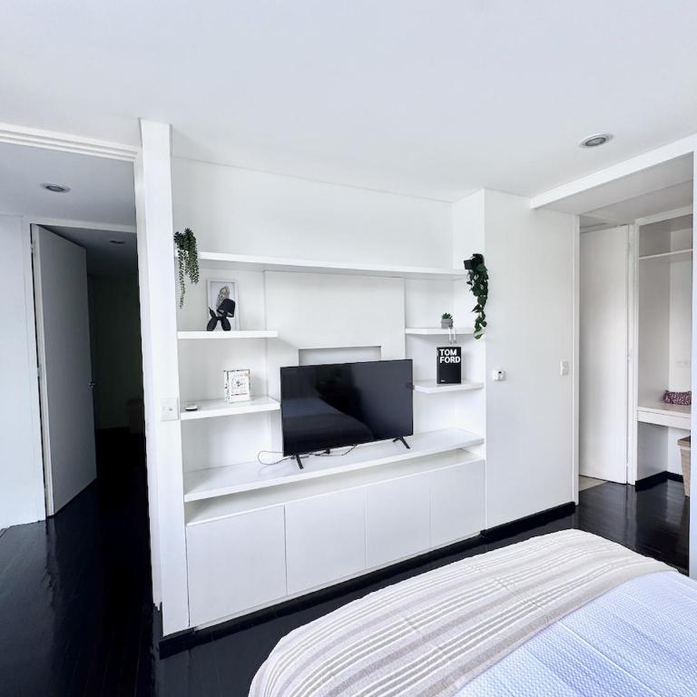 The City stylish apartment with Argentine rooftop BBQ centrally-located in Palermo Hollywood - Two-Bedroom Apartment - 8