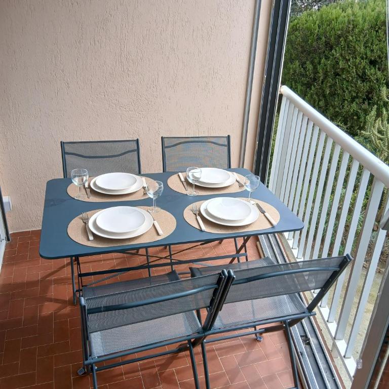 Studio cozy, terrasse, parking, tout à 2 pas d'ici - Appartement 1 Chambre - 13