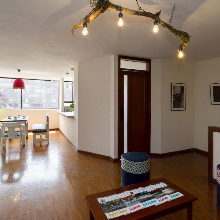 Amplio, acogedor, centrico, 3 hab, garage - Three-Bedroom Superior Apartment - 2