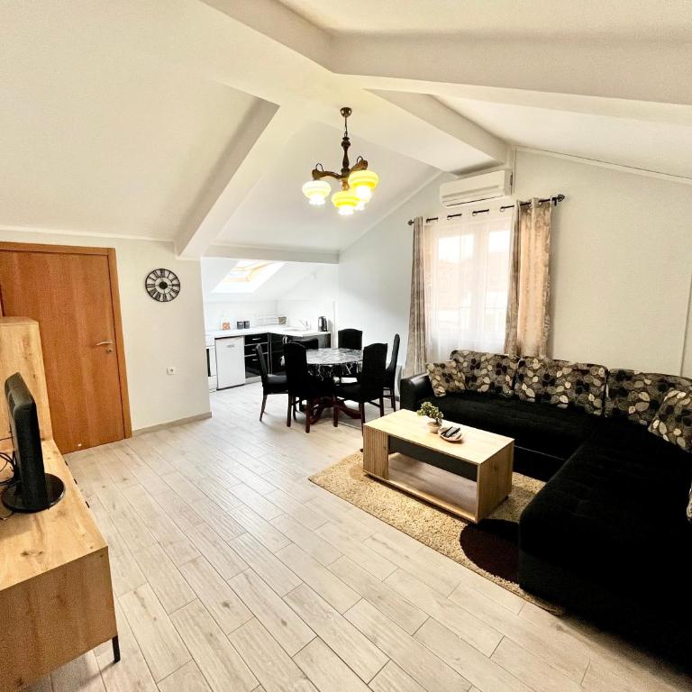 Marinero Apartments - Two-Bedroom Apartment with Spa Bath - 5