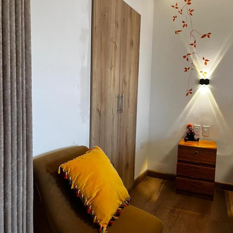 Casa Antade Cusco - Habitación Doble Deluxe con balcón - 13