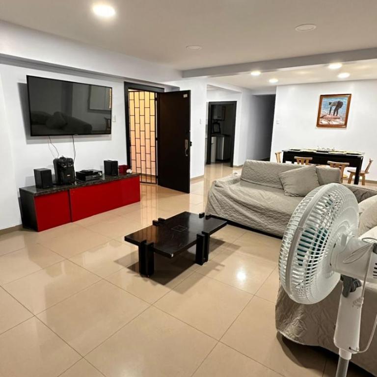 Departamento frente al mar en el Edificio La Playa - Three-Bedroom Apartment - 21