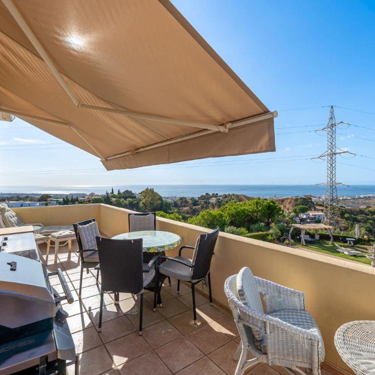 Sunny Penthouse with Pool & Hot Tub in Villa Roca - Apartamento - 6