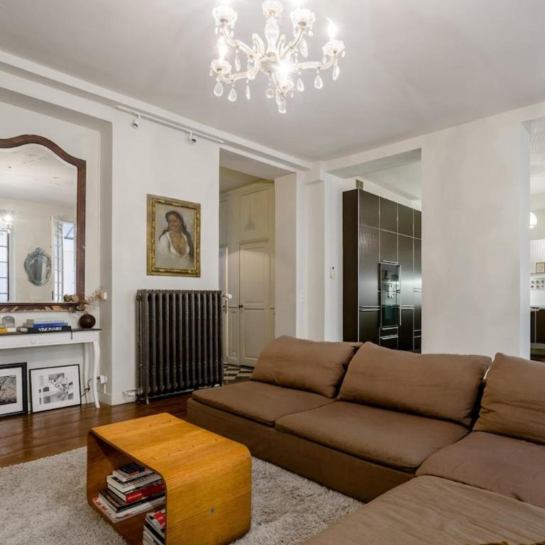 Charming chic apartment in Upper Marais 160m - Appartement - 29