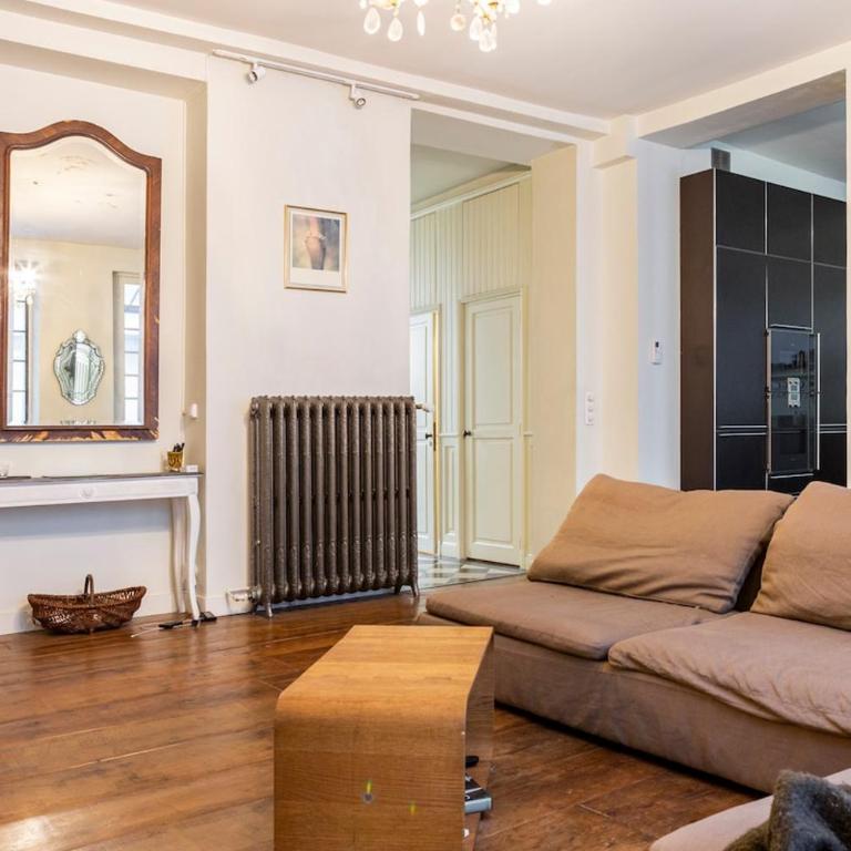 Charming chic apartment in Upper Marais 160m - Appartement - 34