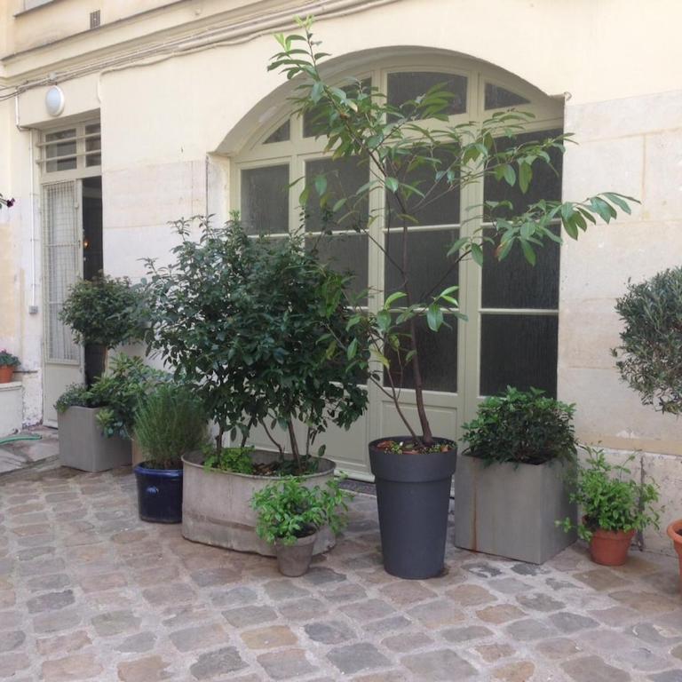 Charming chic apartment in Upper Marais 160m - Appartement - 62