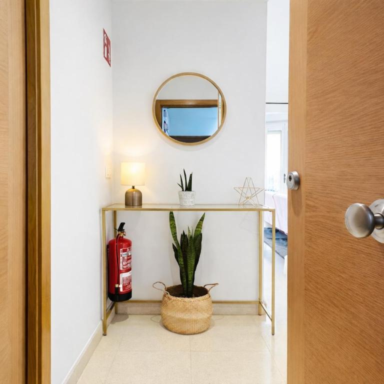 Sevilla Centro, Wifi, Aire Acondicionado y Balcón - Apartamento de 1 Dormitorio con balcón y vistas a la ciudad - 42
