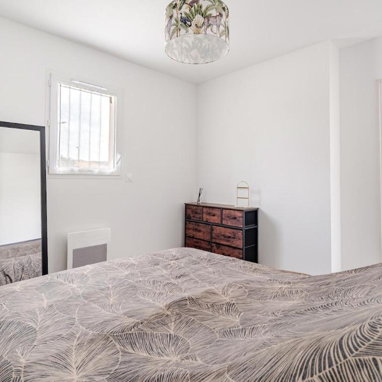 la pause detente, villa climatisée avec jardin et parking privés, à 5 mn de la mer, au calme - Casa con 1 dormitorio - 23