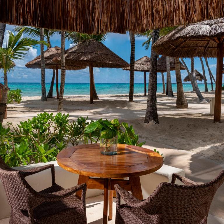 Mahekal Beach Front Resort & Spa - Deluxe Queen Room - 7