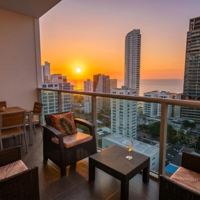 Great apartment in Bocagrande with sunset & beach view - One-Bedroom Apartment - 1