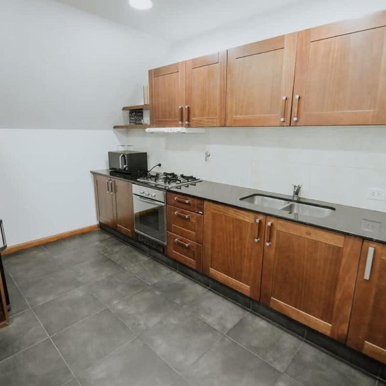 Huge modern in the heart of the city 3A - Apartamento - 63