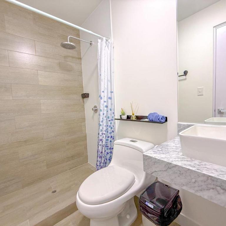 Céntrico departamento en Miraflores con Piscina - Apartamento de 3 dormitorios - 35